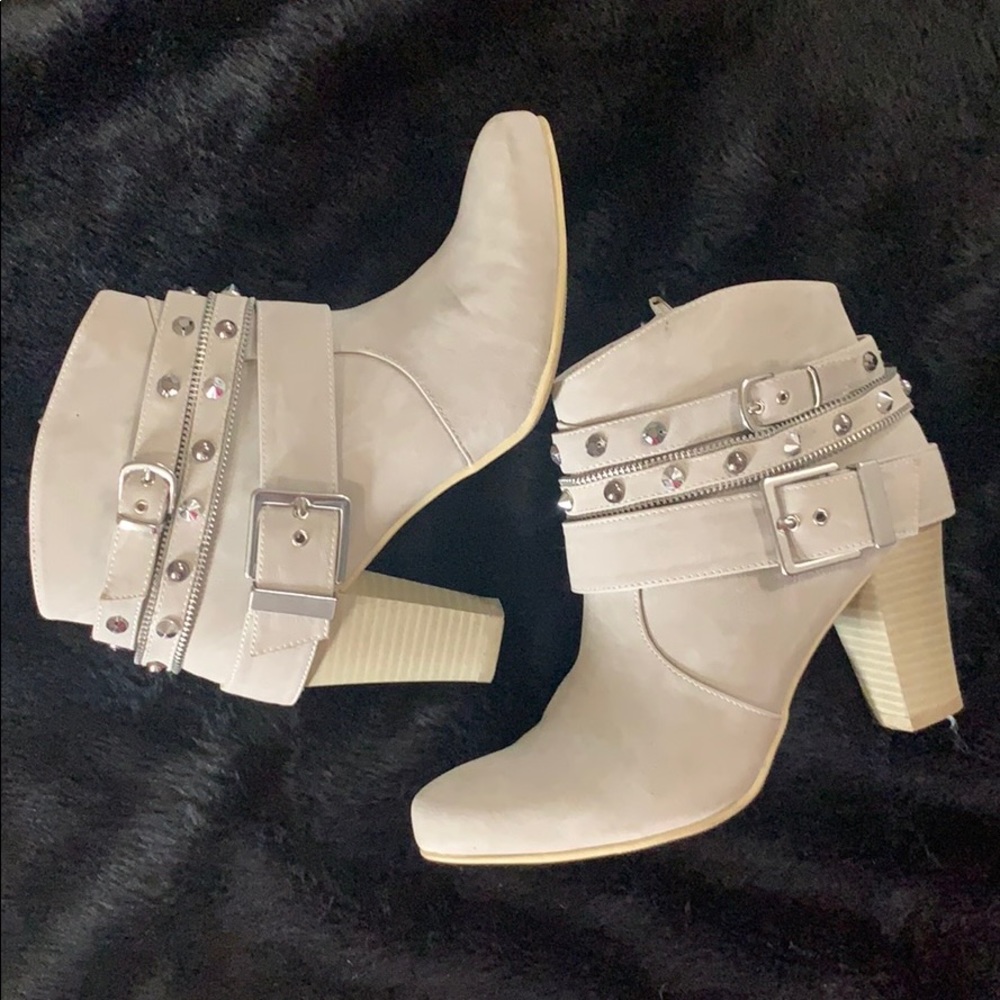Ankle boots